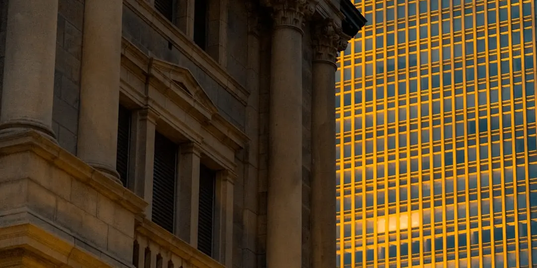 Rappresentazione visiva dell'articolo: Banche centrali: tra lievi movimenti e lunghe pause